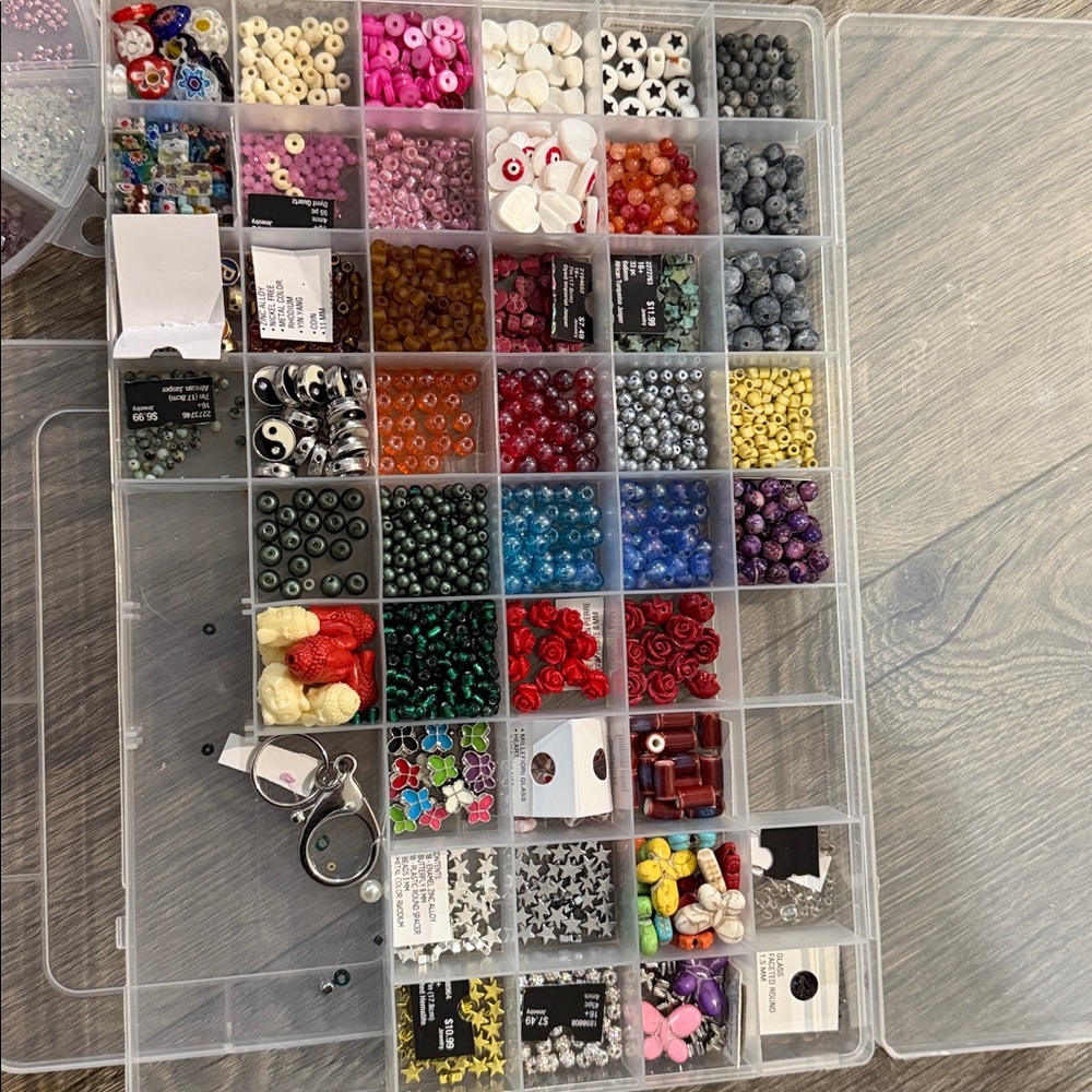 Assorted Bead Collection for Crafting - Picture 6 of 12